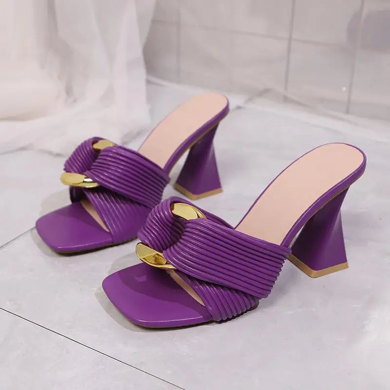 AURA SANDALS Loop Strap Flat Sandals